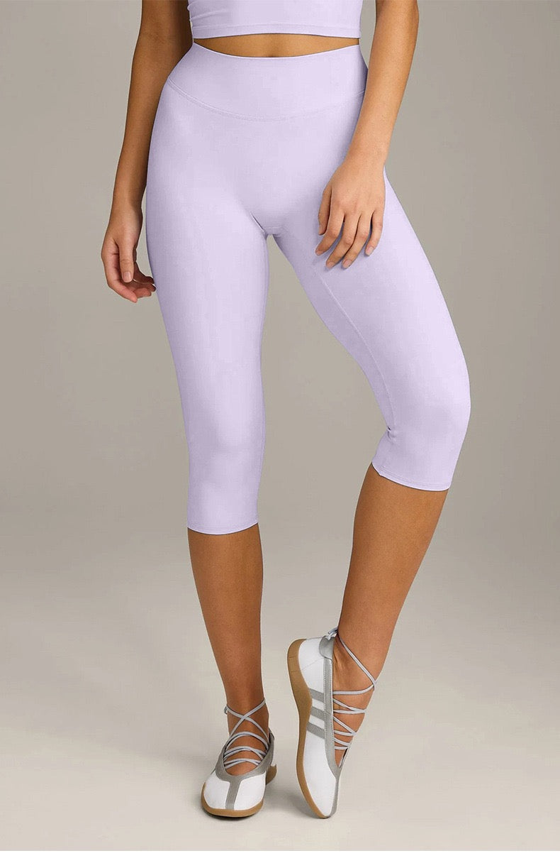 Pastelle Capri Leggings Violette