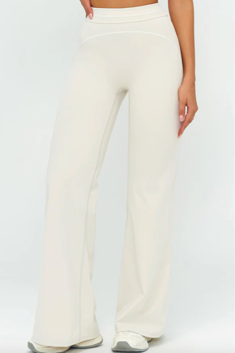 AMARA Straight Leggings Créme Vanilla
