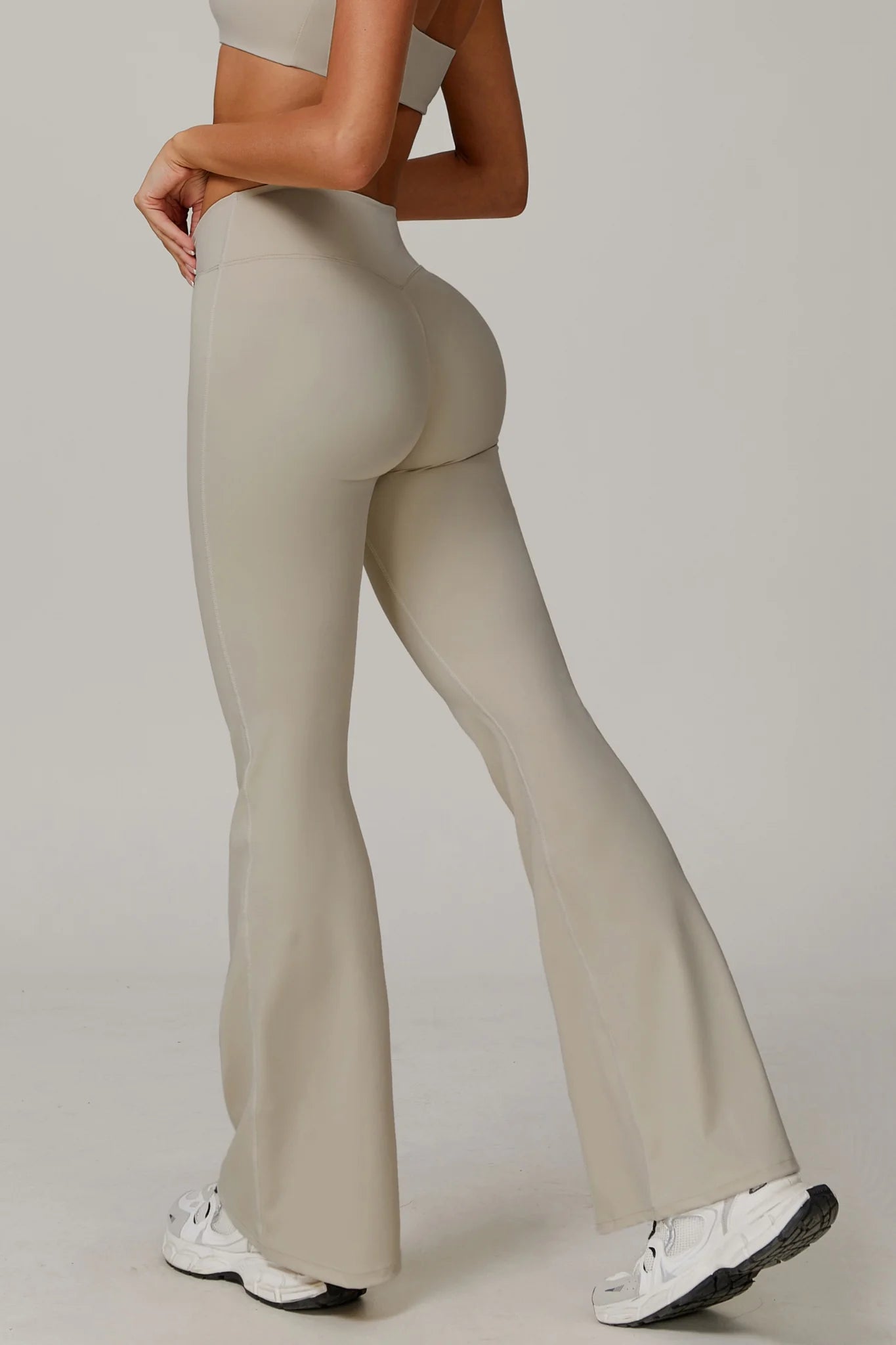 CÉLENE Flare Leggings Linen Dune