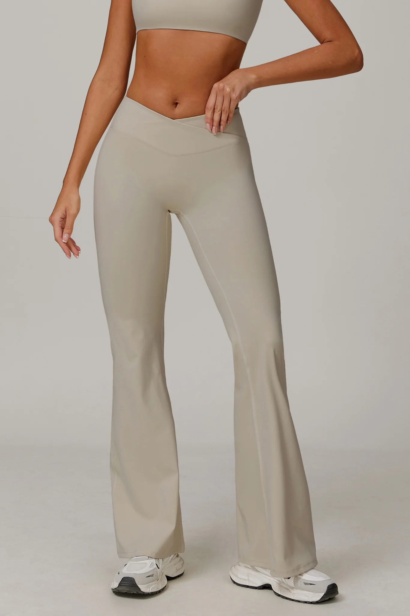 CÉLENE Flare Leggings Linen Dune