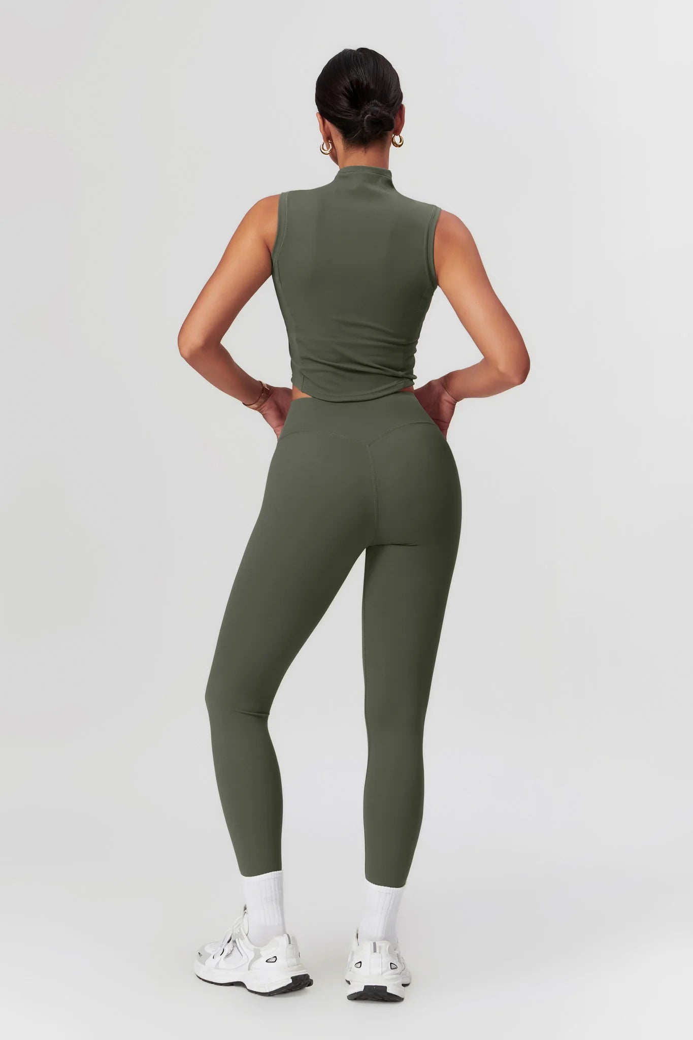 COLLÍN Crop Tank Olive Khaki